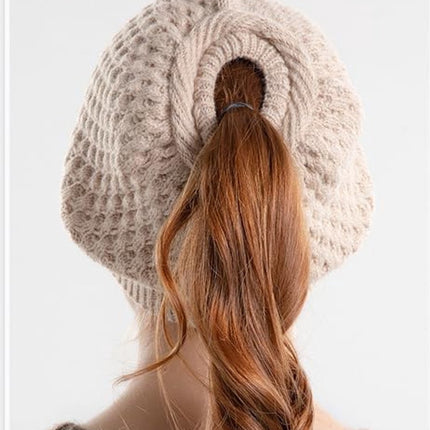 Women's winter hat - Knitted hat - Knitted hat with ponytail opening - Oversized cable-knit winter hat - Hat with skull motif