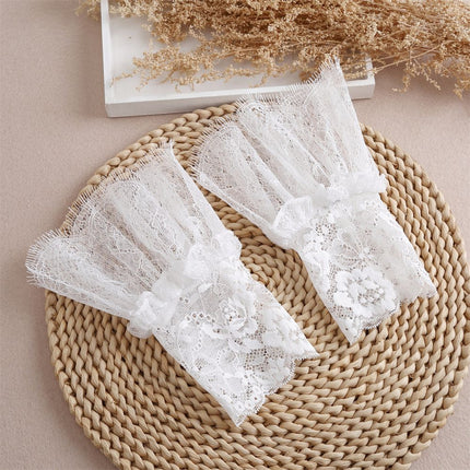 4pcs  gloves with white sleeves and women's sexy lace elastic bracelet cuffs, suitable for role-playing, weddings, tea parties, and masquerade parties.  White