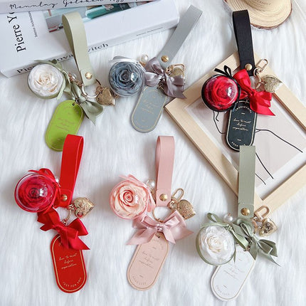 Valentine's Day Preserved Flower Leather Keychain: Romantic and Cute to Carry Around, Perfect for Gifting or Personal Use(GREY)