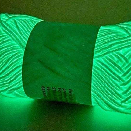Luminous yarn for knitting and crocheting, White