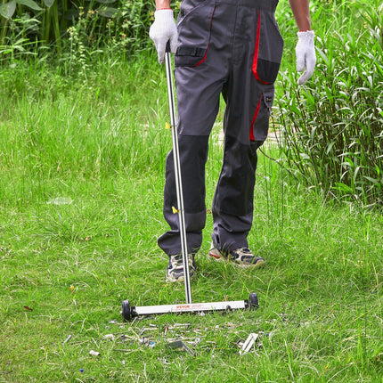 Magnetic Sweeper with Wheels, 43 cm, 4.5 kg Load Capacity, Lightweight Magnetic Pickup Sweeper with Adjustable Handle, Pick Up Nails and Screws, Easy Cleanup for Garages, Roofing Projects